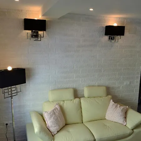 Centro Vialia Apartment *